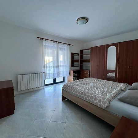 Apartments Palit Rab Extérieur photo